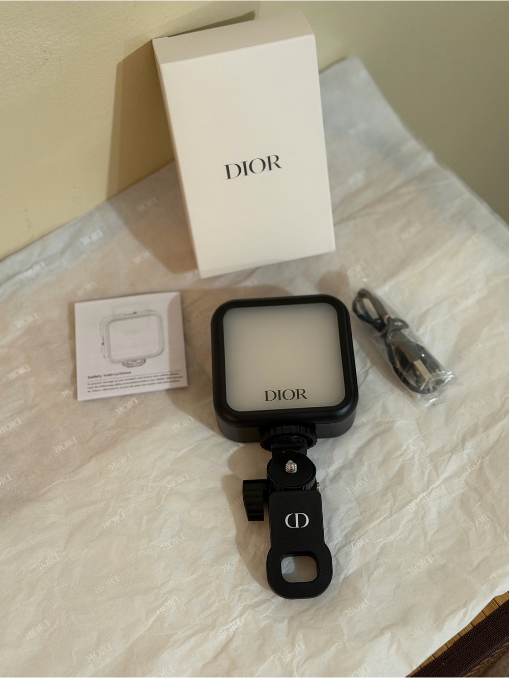 Dior Black On-Camera LED Light with Matte Finish